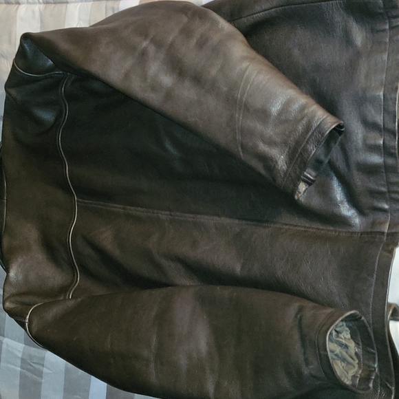 TRAVELLERS LEATHER COAT - Picture 5 of 6